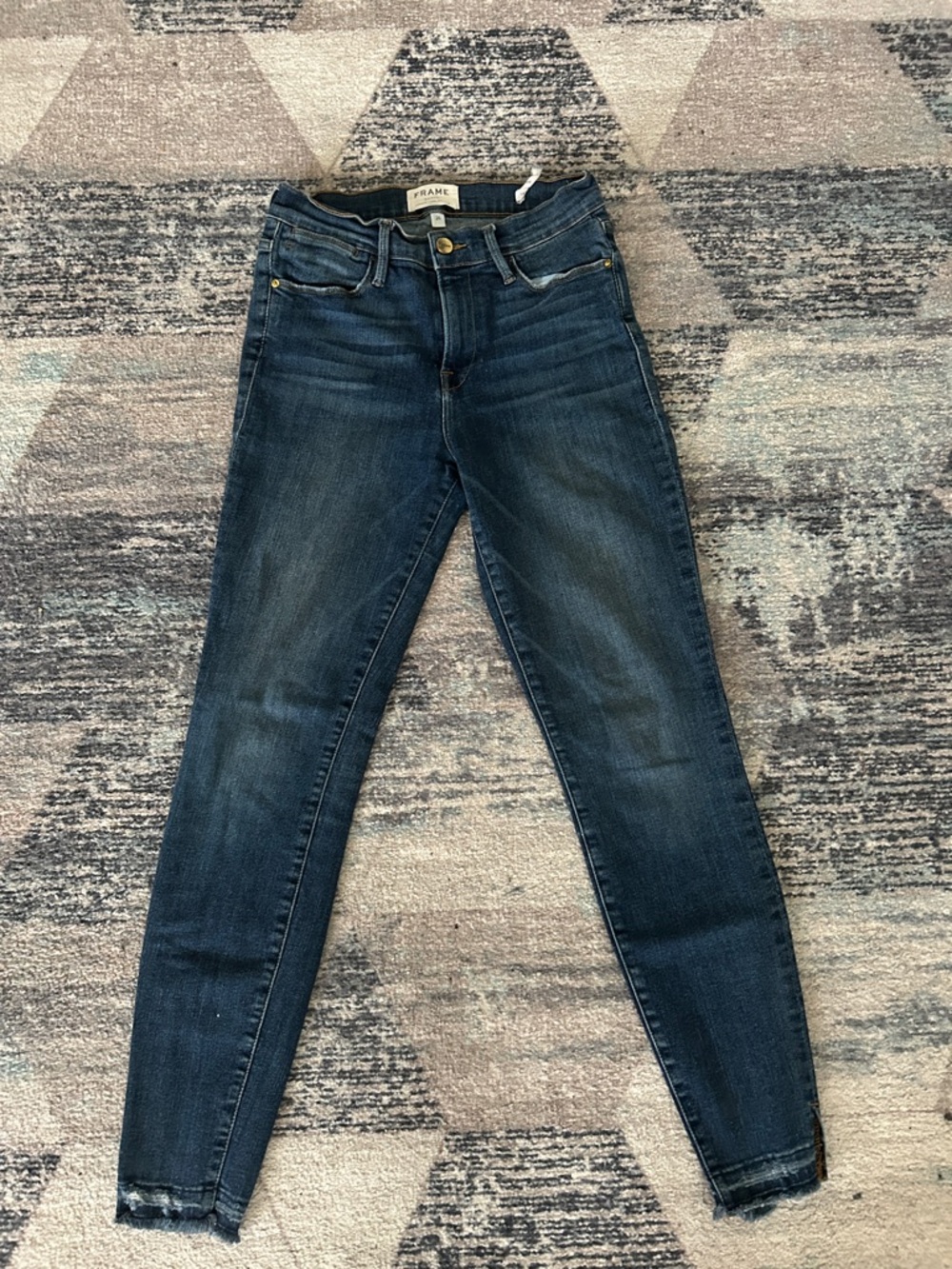 Frame Denim High-Rise Skinny Jeans in Dark Blue Wash